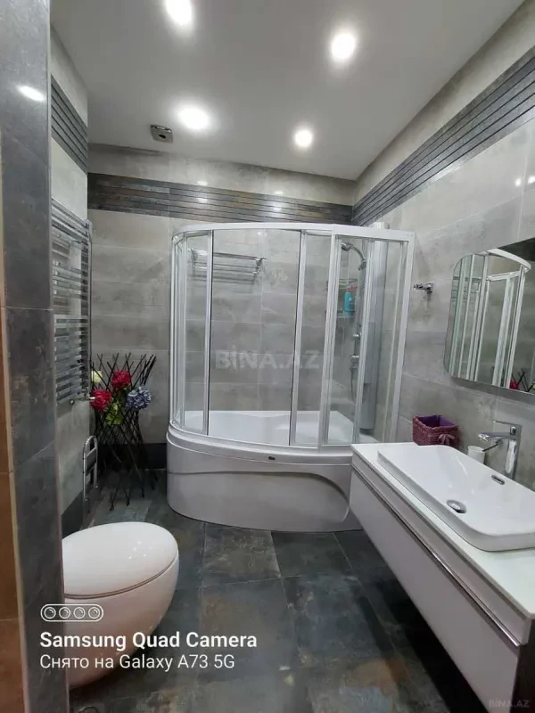 Kirayə verilir 3 otaqlı mənzil 120 m²