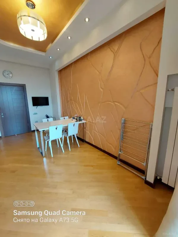 Kirayə verilir 3 otaqlı mənzil 120 m²