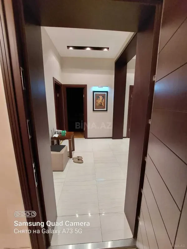 Kirayə verilir 3 otaqlı mənzil 120 m²