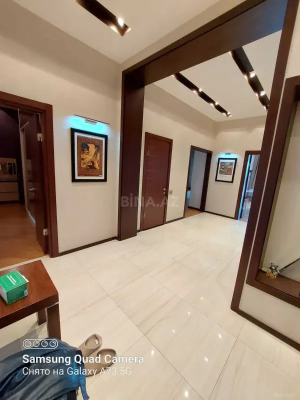Kirayə verilir 3 otaqlı mənzil 120 m²