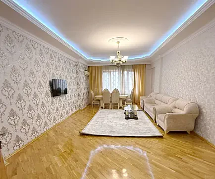 Kirayə verilir 3 otaqlı mənzil 135 m² — Bakı, Nərimanov 3 otaq 135.00 m²