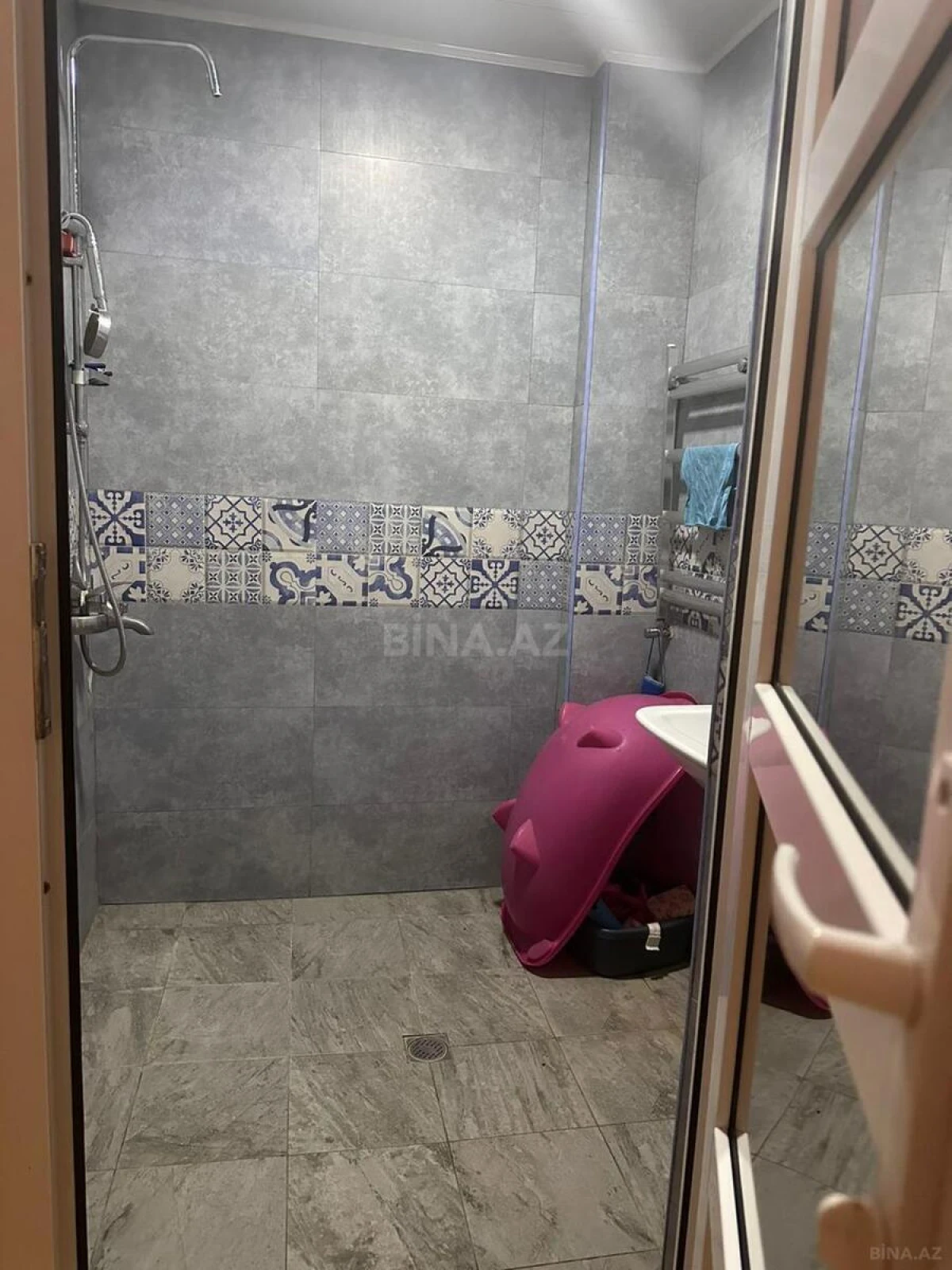 Satılır 3 otaqlı mənzil 101 m²