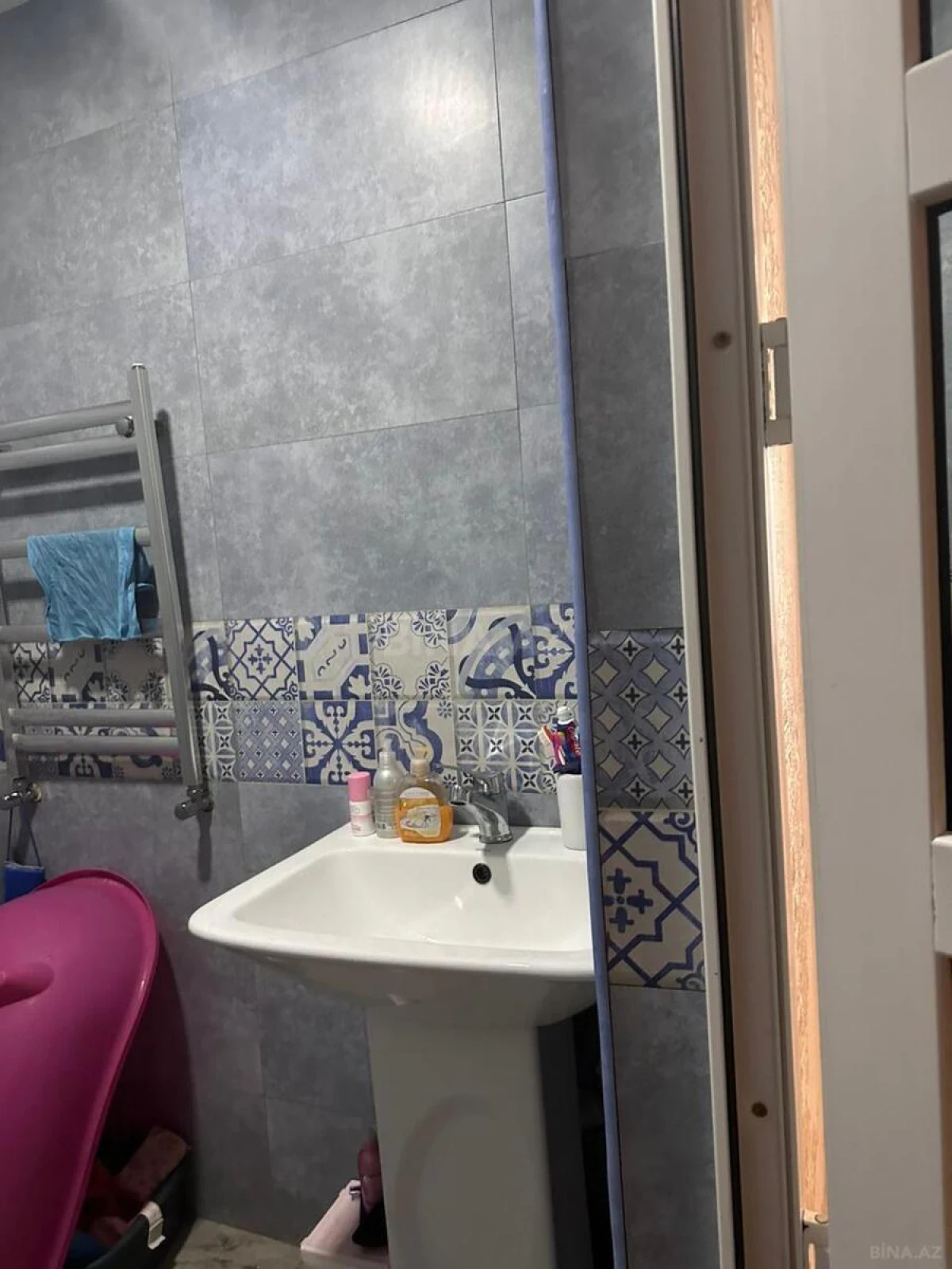 Satılır 3 otaqlı mənzil 101 m²