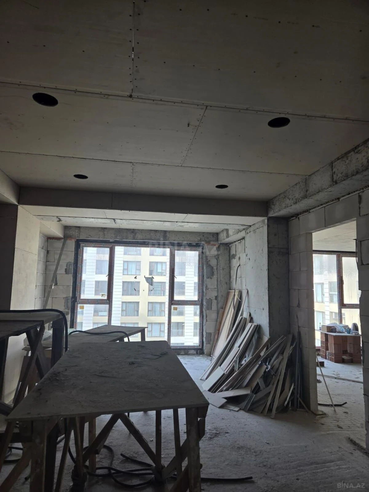 Satılır 2 otaqlı mənzil 90 m²