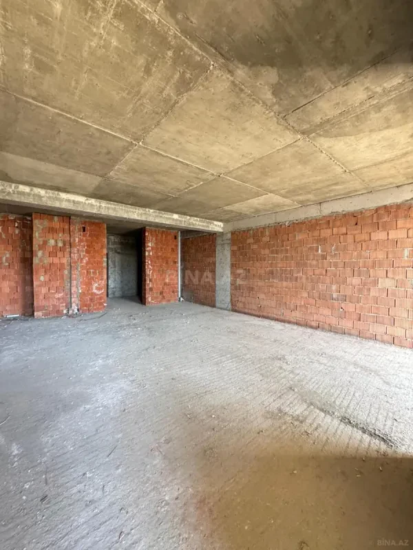 Satılır 3 otaqlı mənzil 166 m²