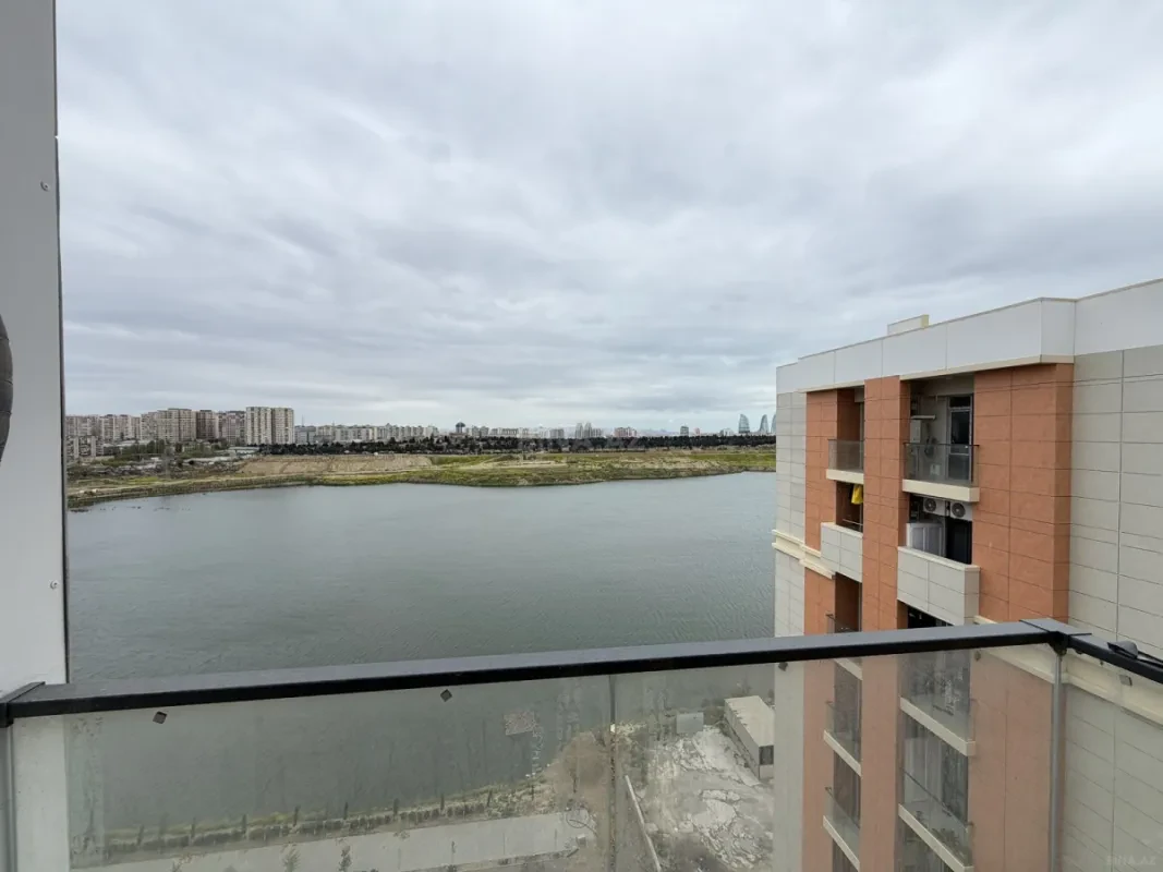 Satılır 3 otaqlı mənzil 84 m²