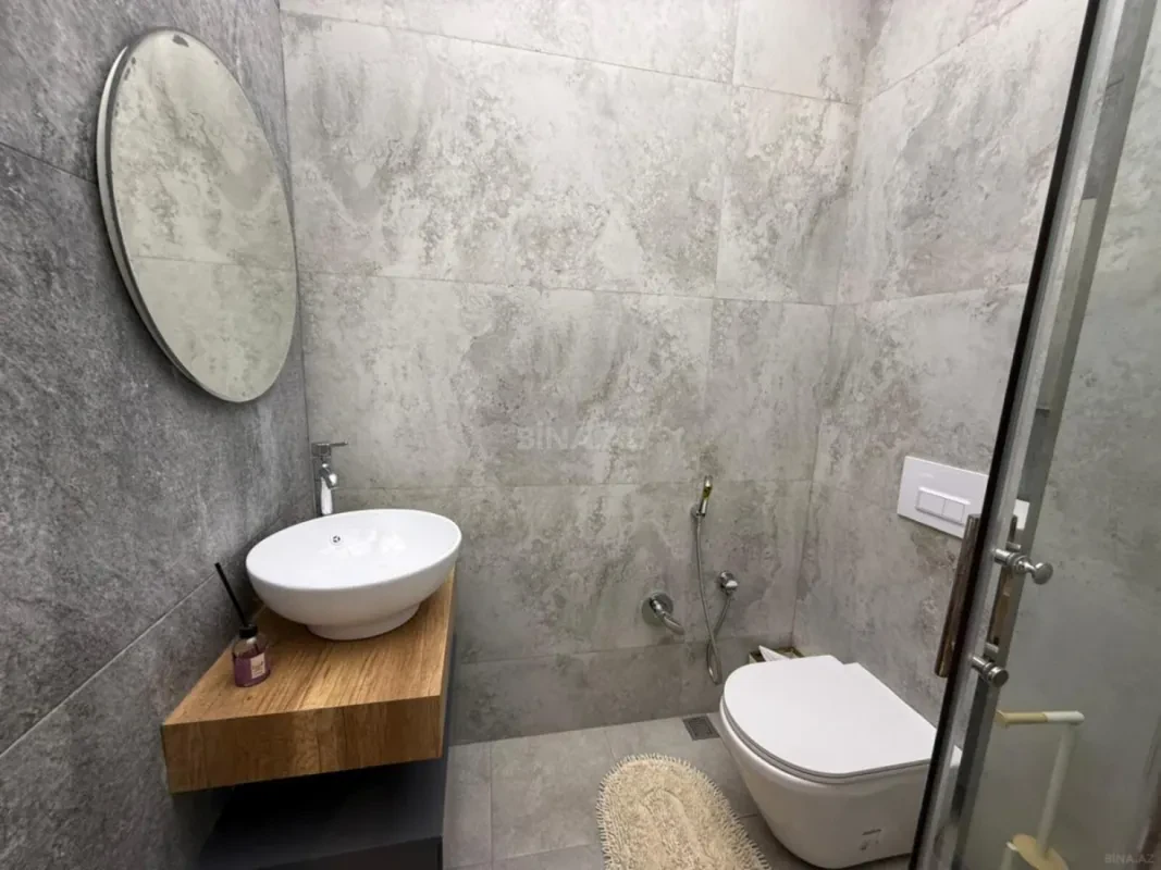 Satılır 3 otaqlı mənzil 157 m²