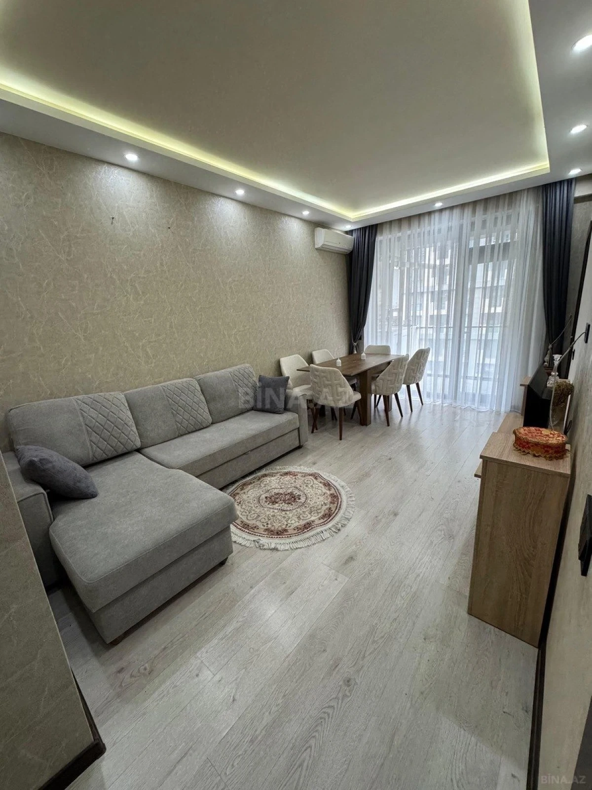 Kirayə verilir 2 otaqlı mənzil 60 m²