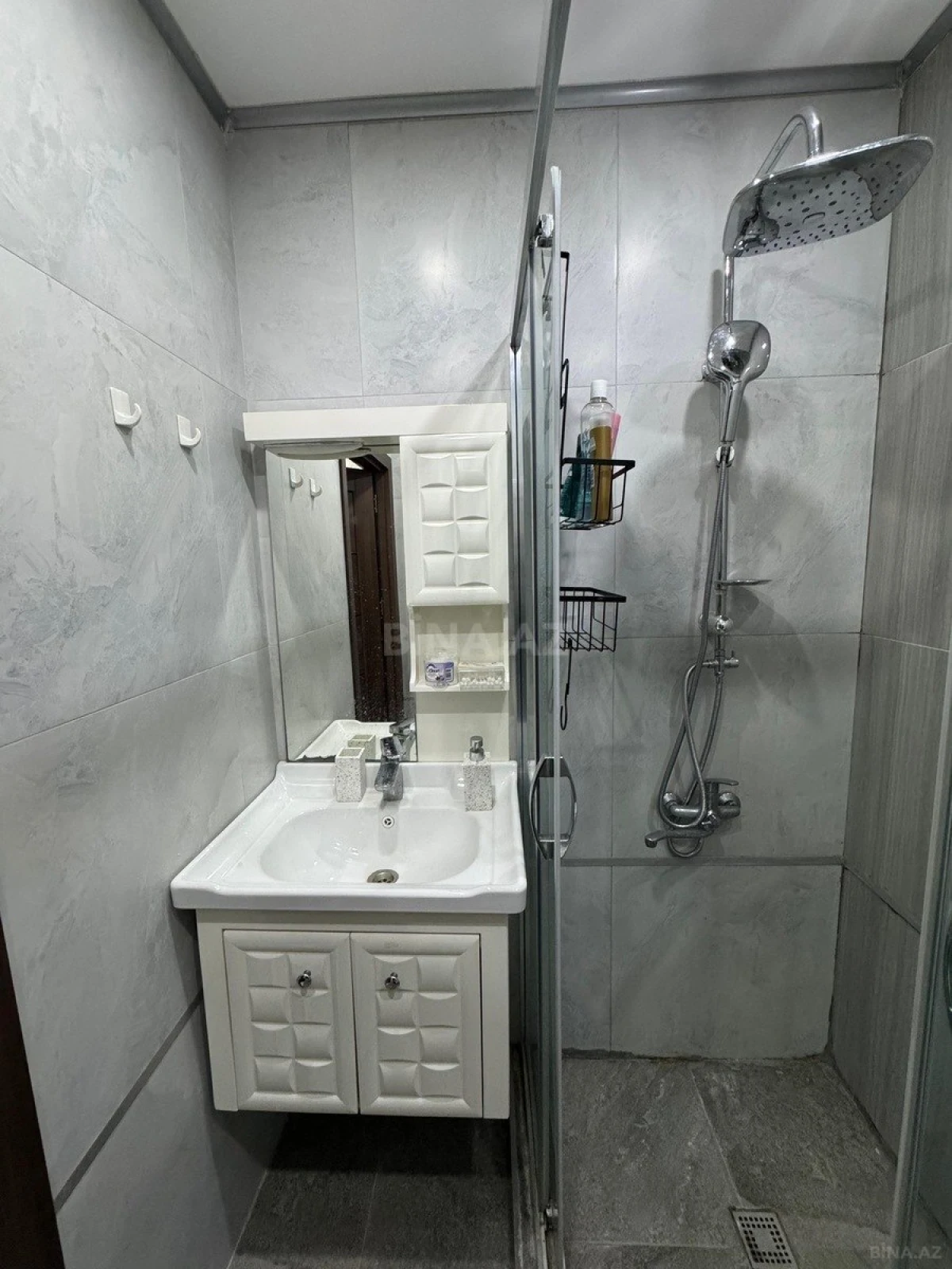 Kirayə verilir 2 otaqlı mənzil 60 m²