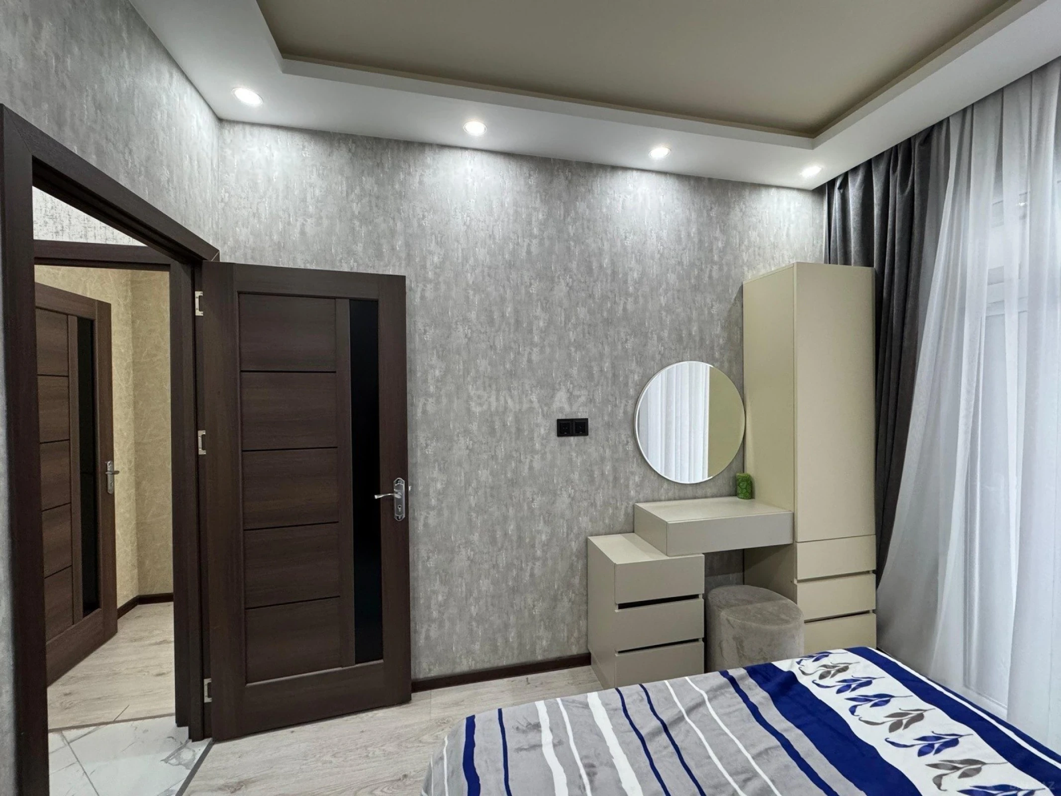 Kirayə verilir 2 otaqlı mənzil 60 m²
