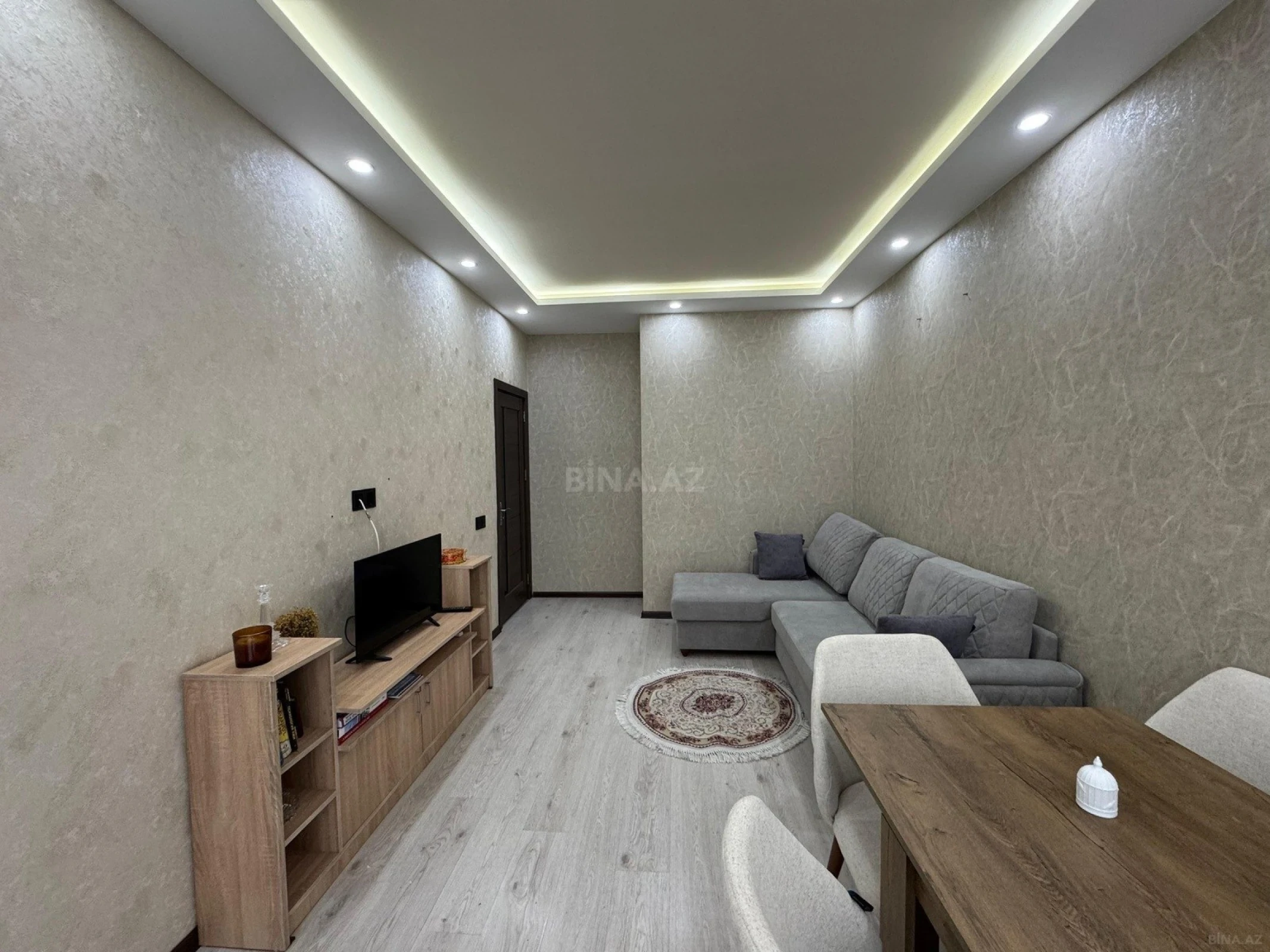Kirayə verilir 2 otaqlı mənzil 60 m²