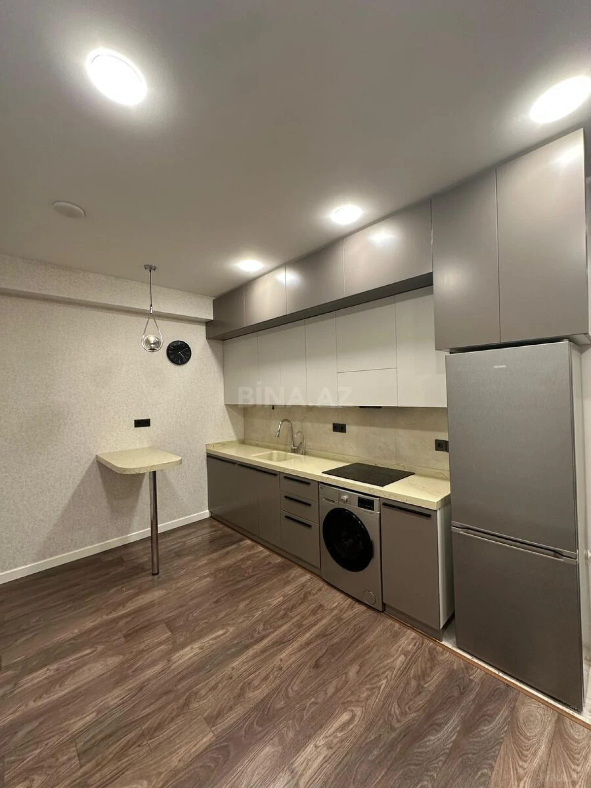 Satılır 2 otaqlı mənzil 80 m²