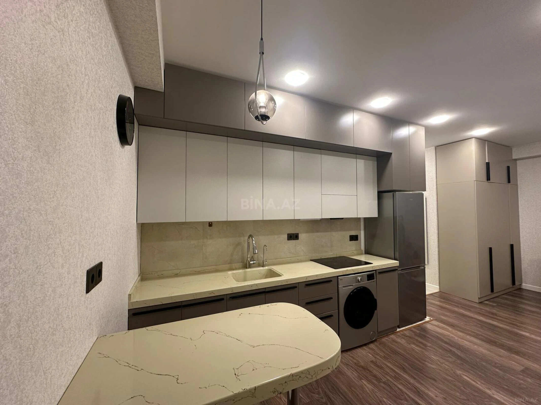 Satılır 2 otaqlı mənzil 80 m²