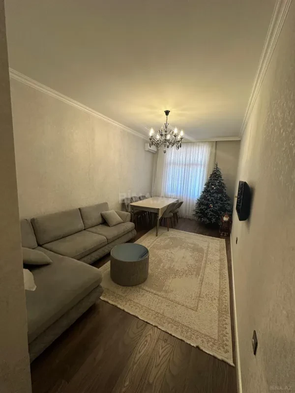 Satılır 2 otaqlı mənzil 80 m²