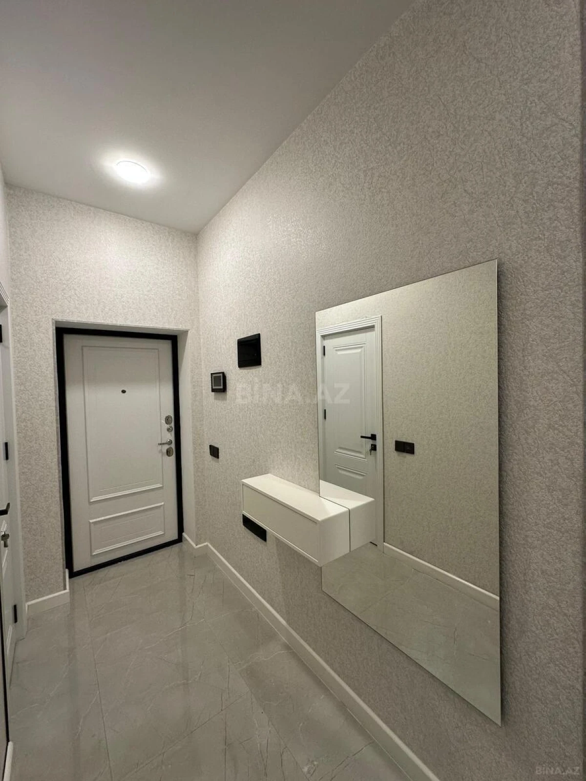 Satılır 2 otaqlı mənzil 80 m²