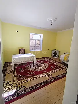 Satılır 5 otaqlı həyət evi 250 m²