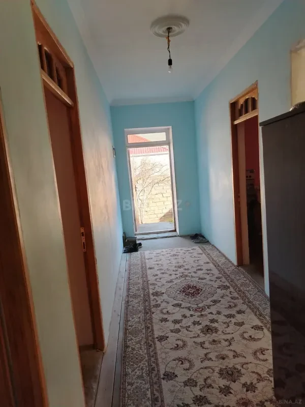 Satılır 5 otaqlı həyət evi 250 m²