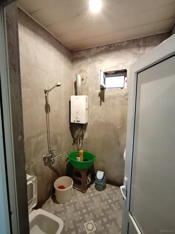 Satılır 5 otaqlı həyət evi 250 m²