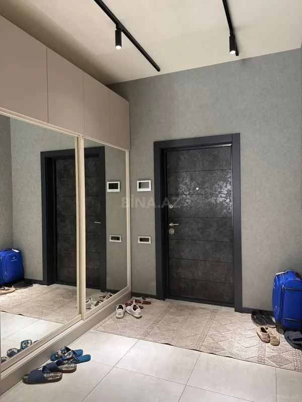 Satılır 2 otaqlı mənzil 90 m²