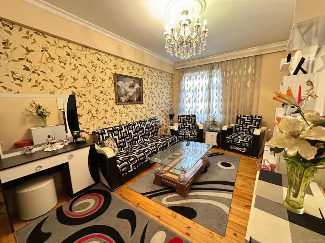 Satılır 2 otaqlı mənzil 70 m²