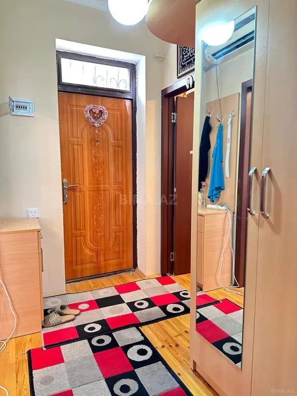 Satılır 2 otaqlı mənzil 70 m²