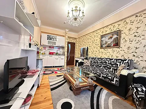 Satılır 2 otaqlı mənzil 70 m²