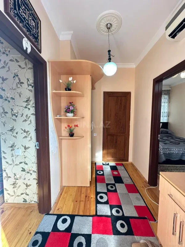 Satılır 2 otaqlı mənzil 70 m²