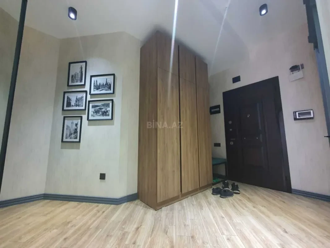 Kirayə verilir 2 otaqlı mənzil 70 m²