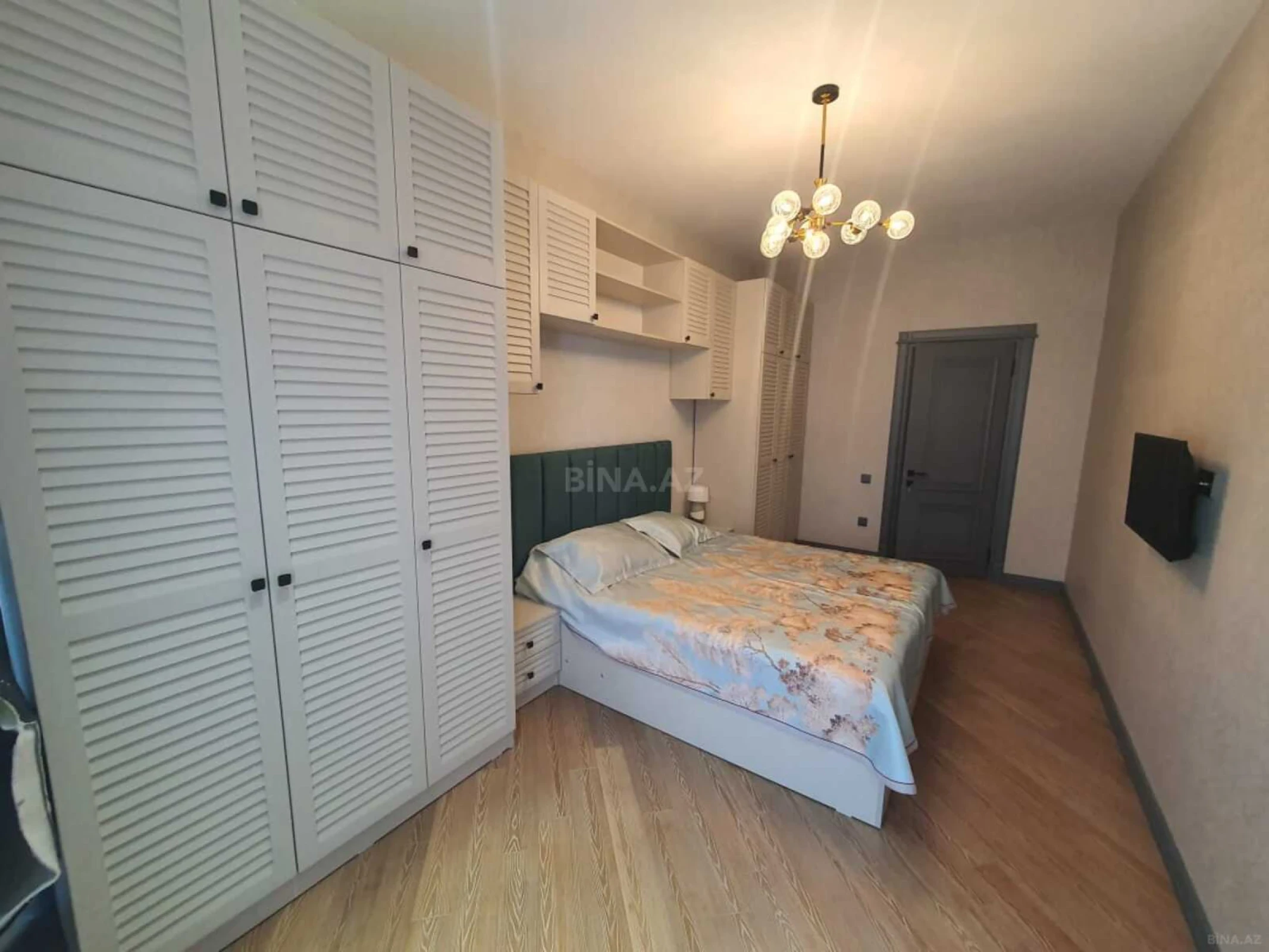 Kirayə verilir 2 otaqlı mənzil 70 m²