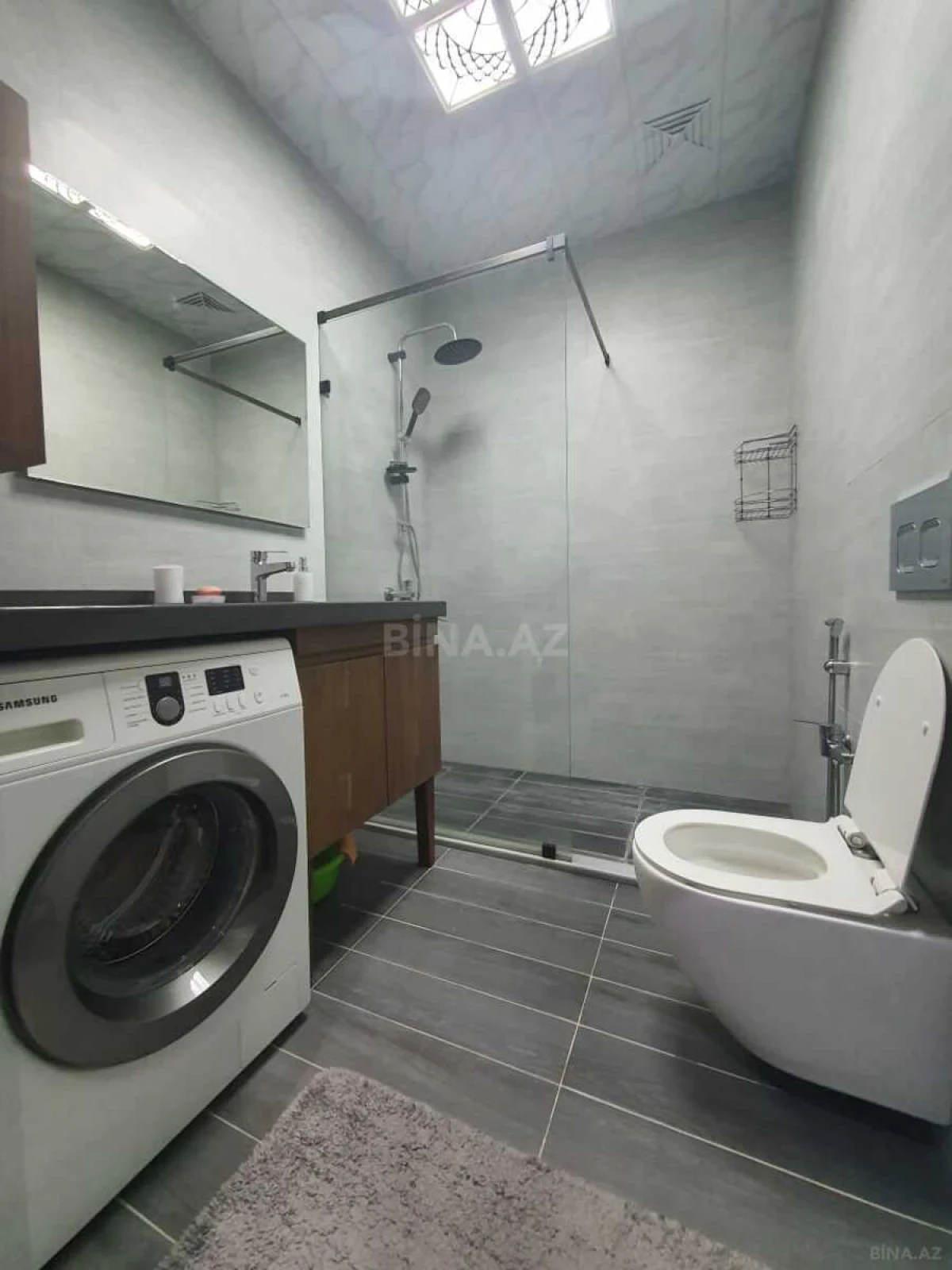 Kirayə verilir 2 otaqlı mənzil 70 m²
