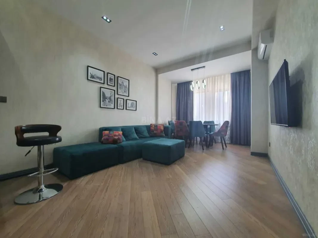Kirayə verilir 2 otaqlı mənzil 70 m²