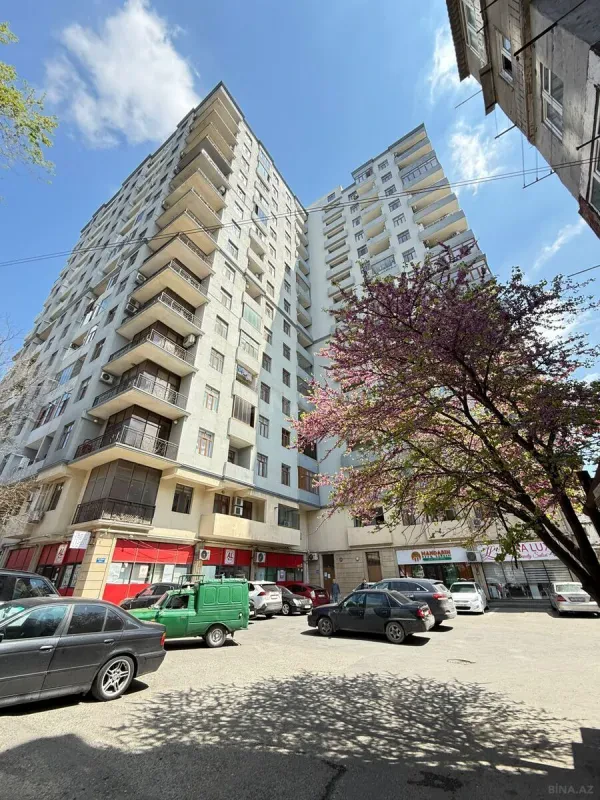 Satılır 2 otaqlı mənzil 78 m²