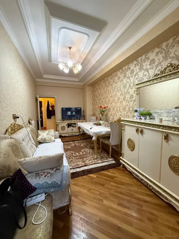 Satılır 2 otaqlı mənzil 78 m²
