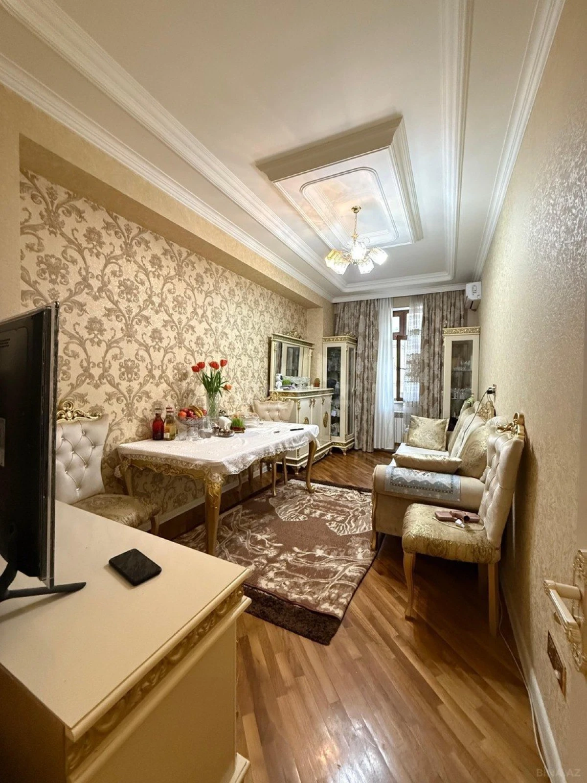 Satılır 2 otaqlı mənzil 78 m²