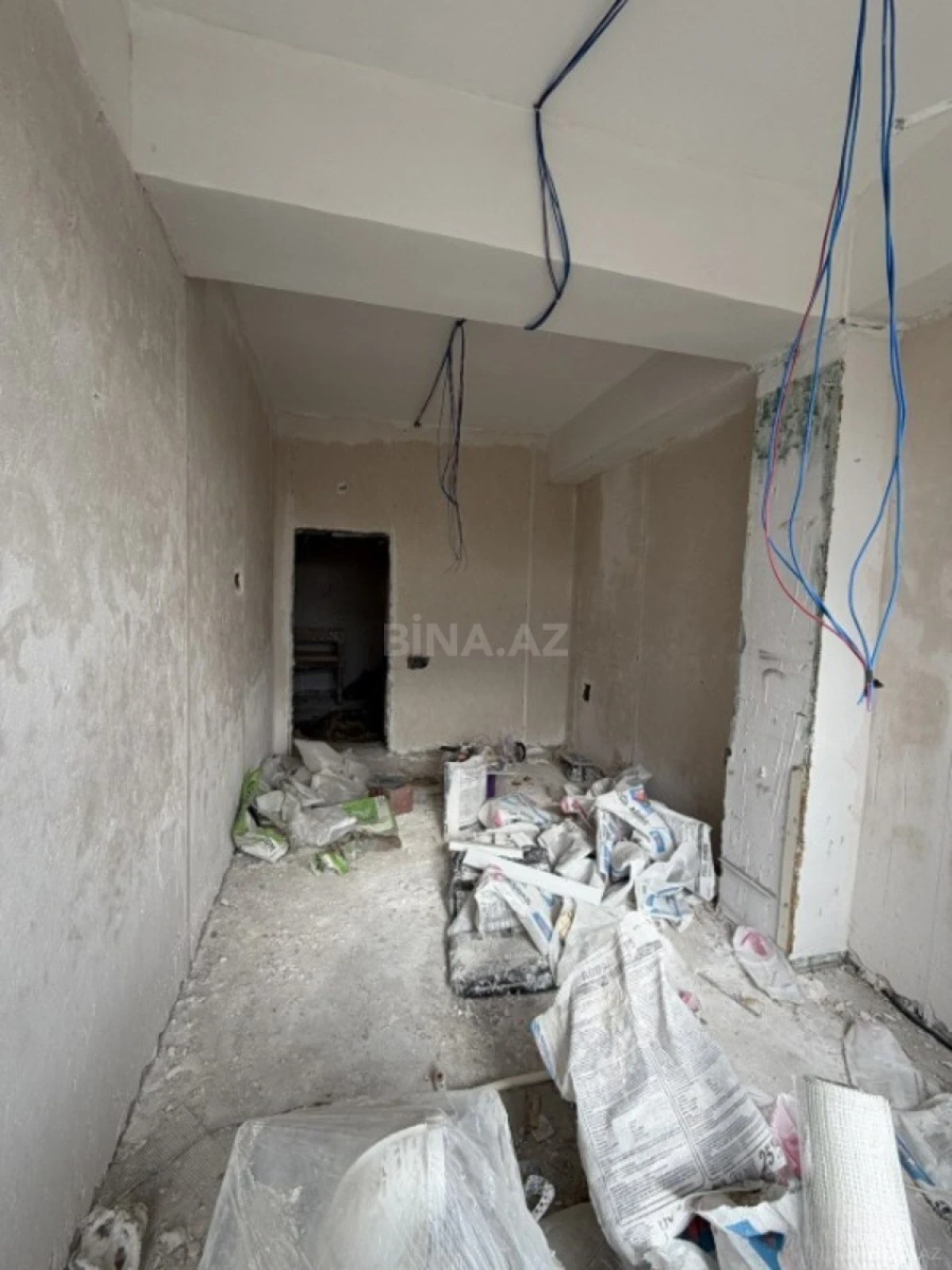 Satılır 3 otaqlı mənzil 125 m²
