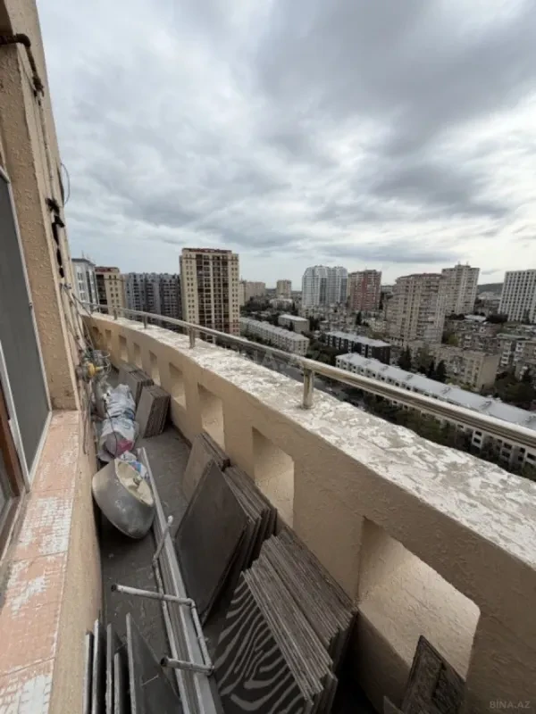 Satılır 3 otaqlı mənzil 125 m²