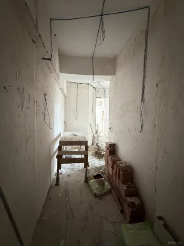 Satılır 3 otaqlı mənzil 125 m²