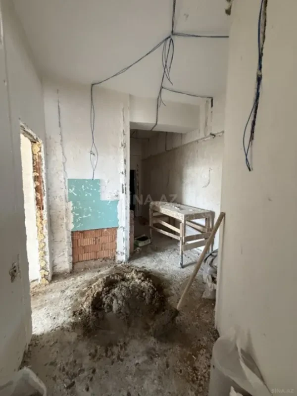Satılır 3 otaqlı mənzil 125 m²
