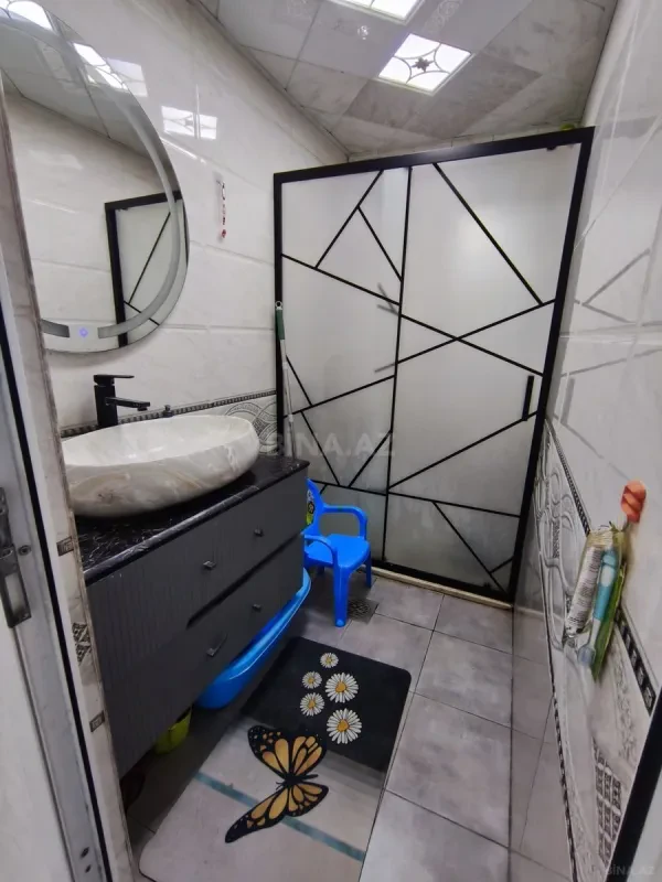 Satılır 2 otaqlı mənzil 70 m²