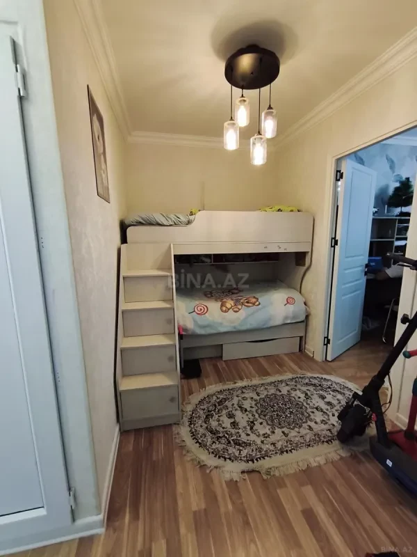 Satılır 2 otaqlı mənzil 70 m²