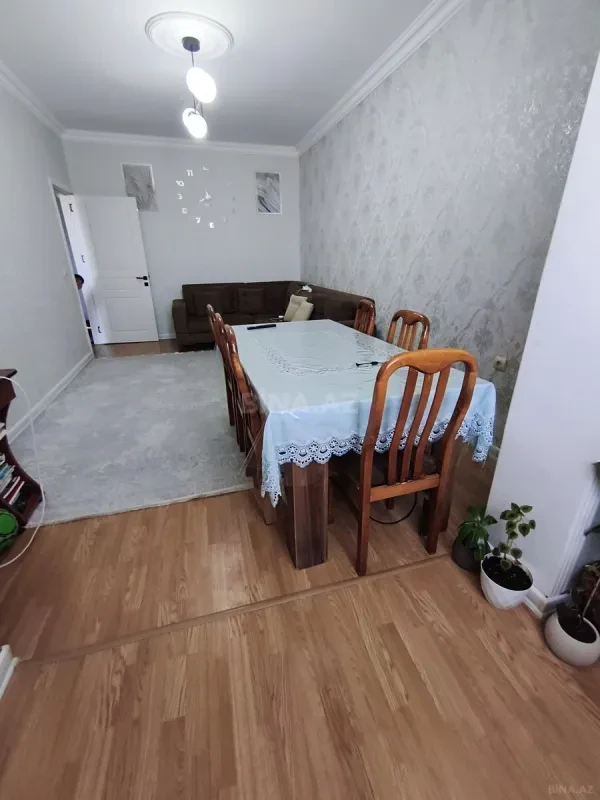 Satılır 2 otaqlı mənzil 70 m²