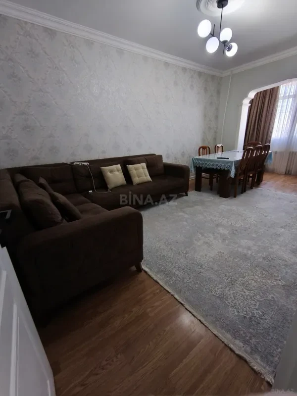 Satılır 2 otaqlı mənzil 70 m²