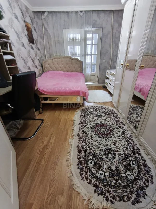Satılır 2 otaqlı mənzil 70 m²