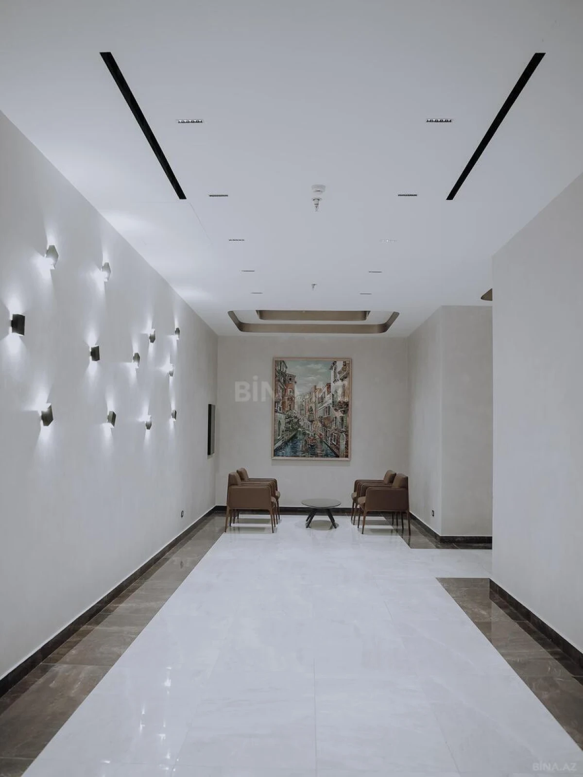 Kirayə verilir 2 otaqlı mənzil 71 m²