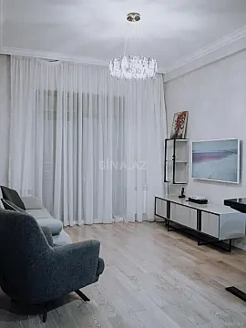 Kirayə verilir 2 otaqlı mənzil 71 m²