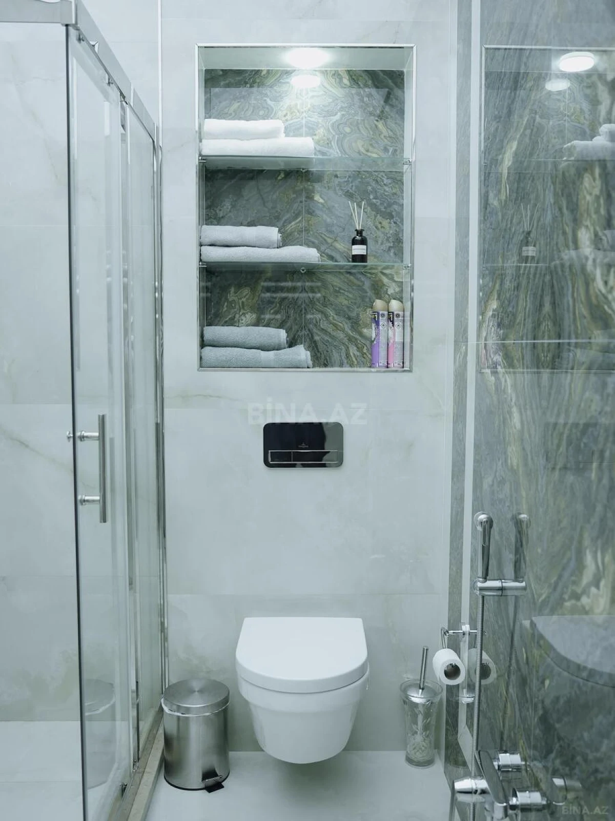 Kirayə verilir 2 otaqlı mənzil 71 m²