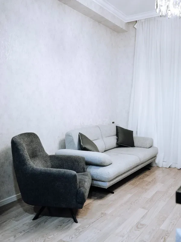 Kirayə verilir 2 otaqlı mənzil 71 m²