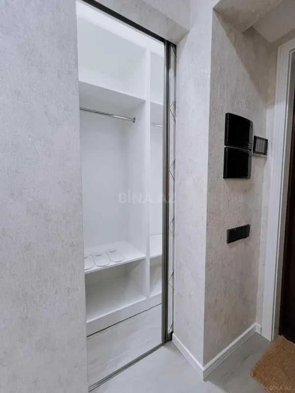 Kirayə verilir 2 otaqlı mənzil 71 m²