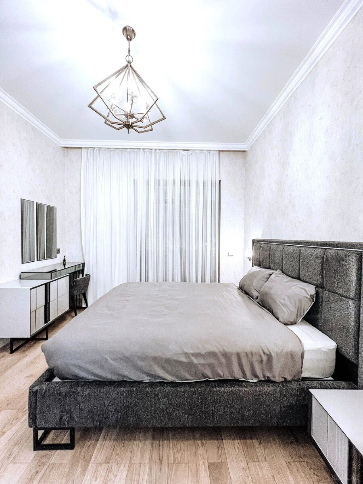 Kirayə verilir 2 otaqlı mənzil 71 m²