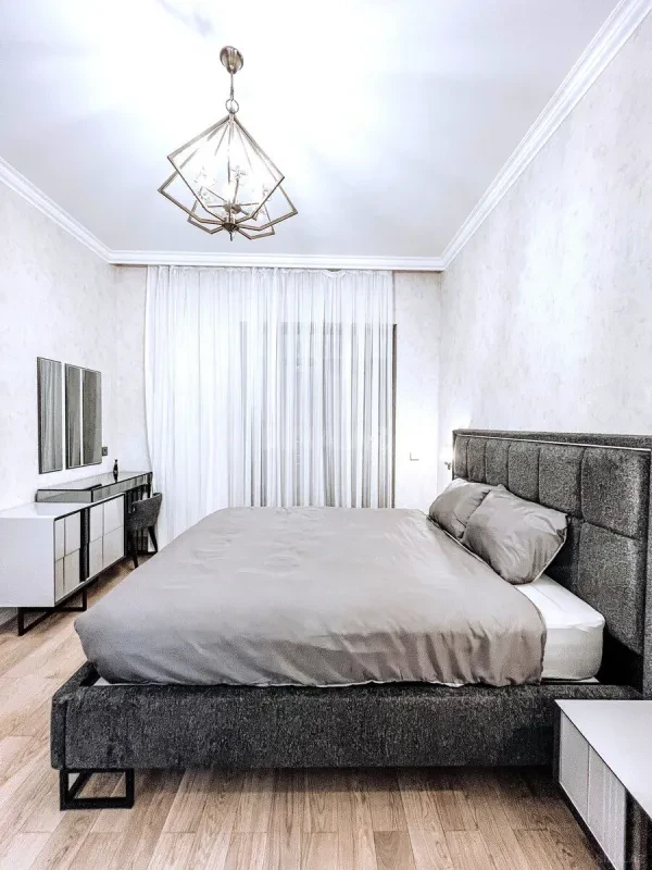 Kirayə verilir 2 otaqlı mənzil 71 m²